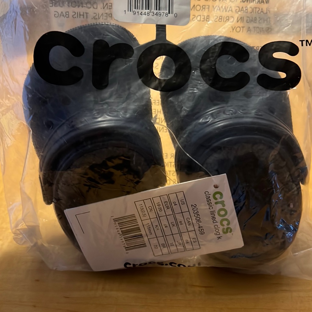 Kid Crocs